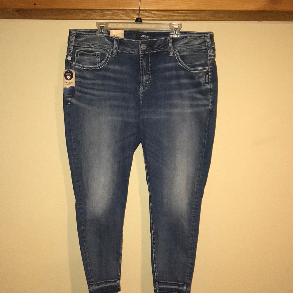 NWT Silver Elyse Jeans
